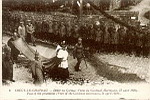 COUCY-LE-Chteau - Dfil du Cortge (Visite du Cardinal HarMTann, 11 avril 1916). Pass of the Procession (Visit of the Cardinal Hartmann, 11 april 1916).