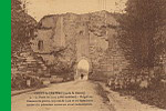 COUCY-le-Chteau (aprs la guerre) 5.- La Porte de Laon (ct extrieur) - Malgr ses blessures de guerre, la Porte de Laon et ses lgendaires souterrains prsentent encore un attrait indescriptible.