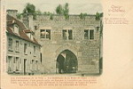 Coucy-le-Chteau le ... Les Fortifications de la Ville - Vue Intrieure de la Porte de Laon - Cette porte surmonte d'une grande salle est flanque  l'extrieur par deux grosses tours, est l'un des plus beaux spcimens de l'architecture militaire du moyen Age (XIIe sicle), elle est relie par un souterrain au Chteau (+devise)