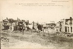 Franais souvenons-nous! 1837.La France reconquise (1917) - COUCY-le-Chteau La Place Bigourdat en ruines. Au fond les restes du Chteau