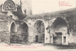 62.COUCY-le-Chteau (Aisne).- Entre du Chteau - Faade intrieure et emplacement des anciens Corps de Garde (+devise)