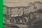 Im Hofe eines alten franzsischen Schlosses