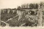 55 COUCY-LE-Chteau aprs la Guerre. - Remparts pris de la porte de Soissons.- ND
