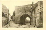 19 - COUCY-le-Chteau - LE Chteau Porte de Soissons (avant la Guerre 1914-1918)