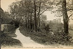 27 - COUCY-LE-Chteau. Vue prise du Chemin de Ronde.